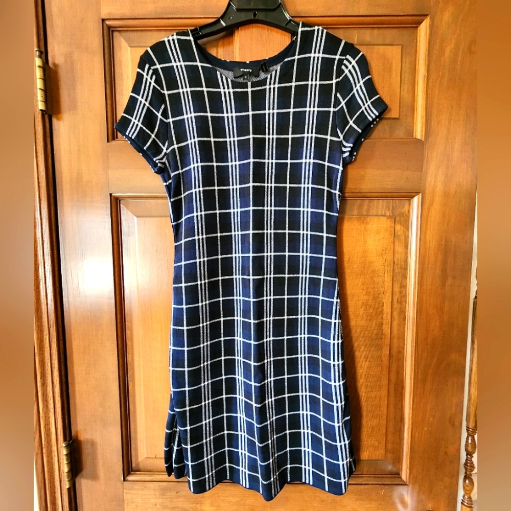 Fitted knit dress